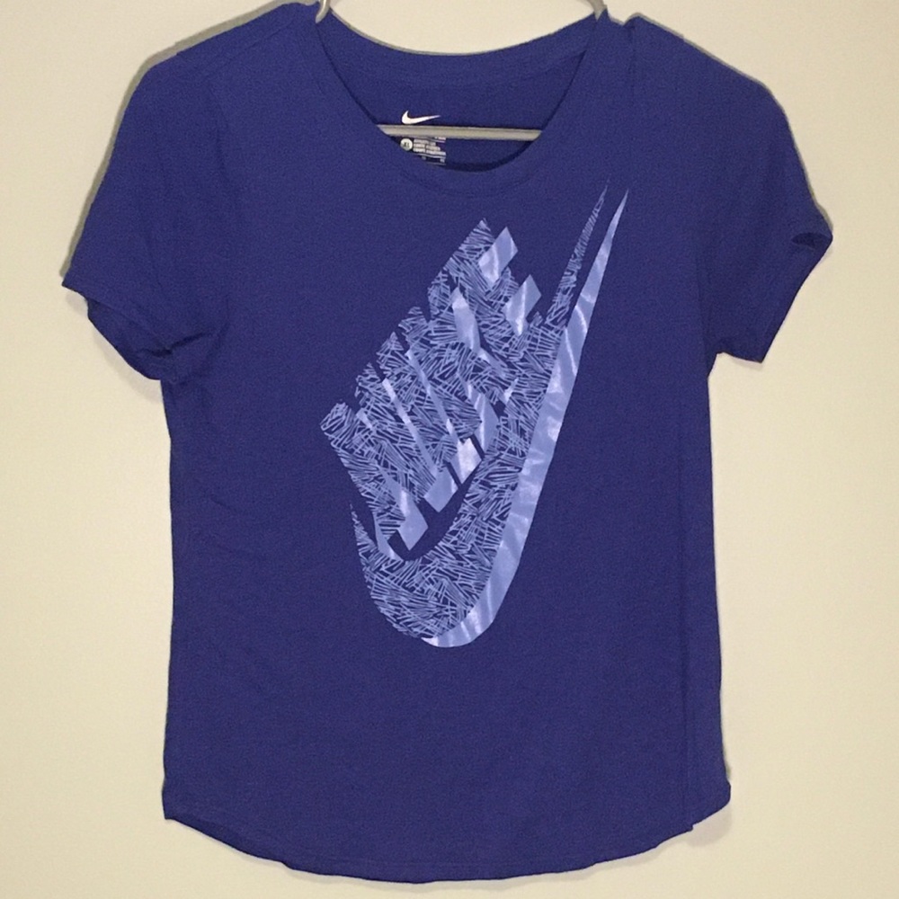 Girls XL Nike Athletic Cut Tee